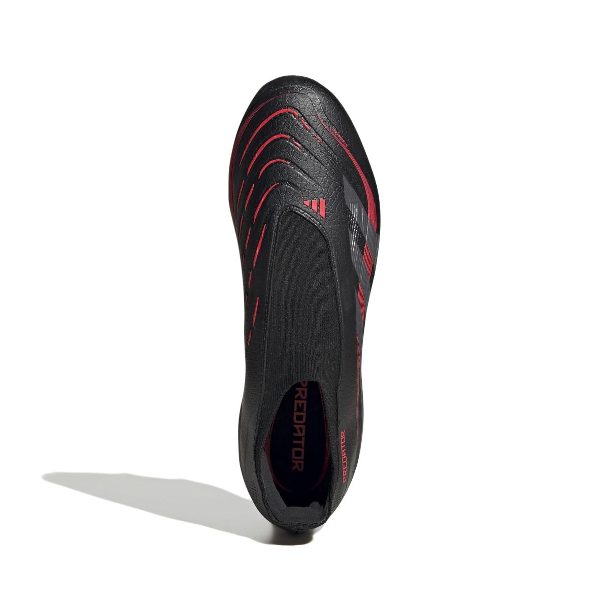 product/a/d/adidas_id3858_2_footwear_photography_top_portrait_view_white-nw091625.jpg