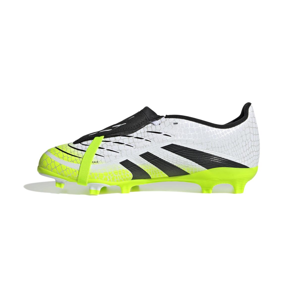 product/a/d/adidas_jp9916_4_footwear_photography_side_medial_center_view_white-nw091625.jpg