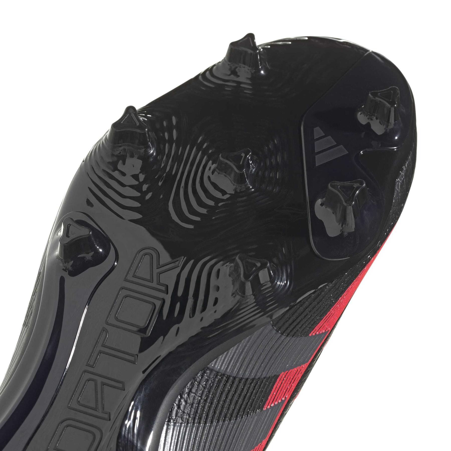 product/a/d/adidas_id3858_7_footwear_photography_detail_view_1_white-nw091625.jpg